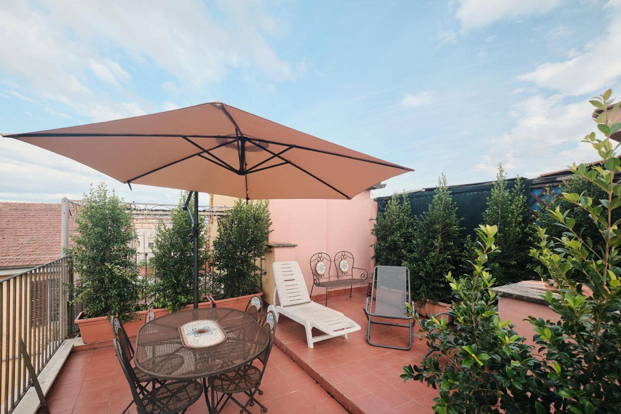 Penthouse With A View Of - 2 Bedrooms And 2 Bathrooms Lejlighed